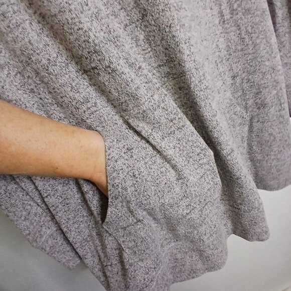 UGC CJ Banks Grey Long sleeved pullover with hood Size 3X - Picture 4 of 8